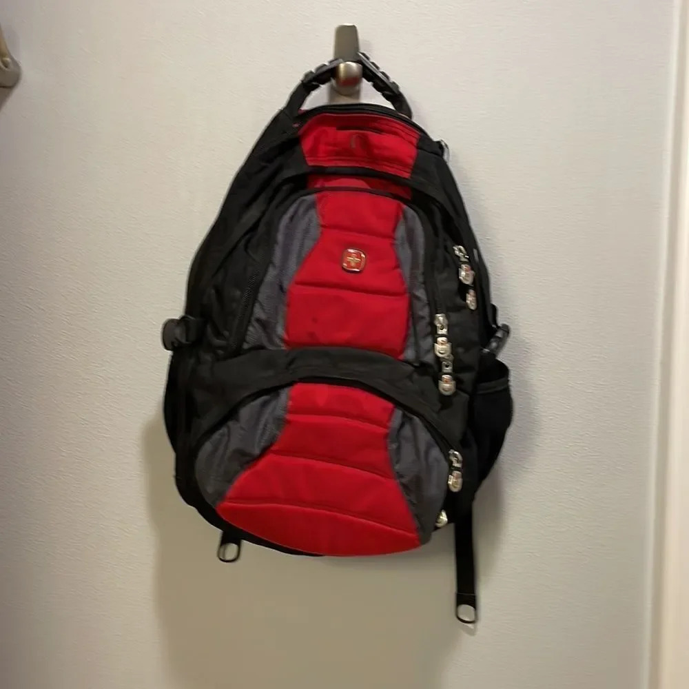 Swiss Gear Backpack - Picture 2 of 16